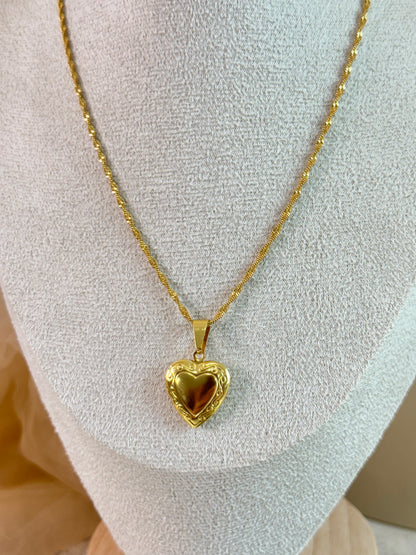 Sarie Locket Necklace 2842