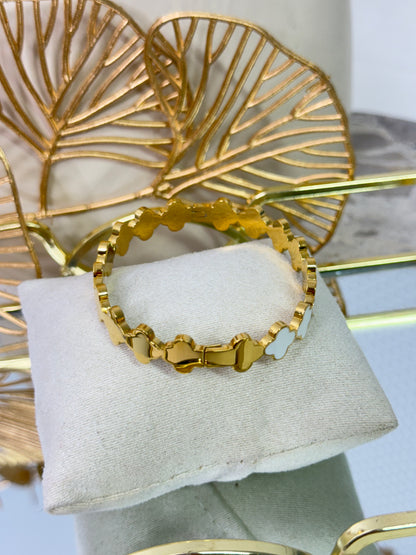 Fia Clover in White | Bangle 3289