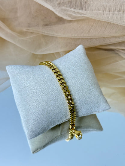 Kalina Curb Chain Bracelet