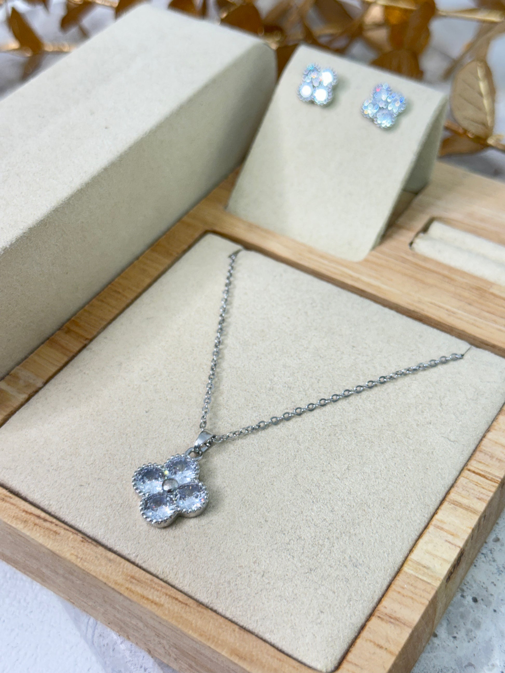 Timeless Jewellery, Simple Necklace, Perfect Gift for Her
Elegant Necklace, Dainty Jewelry, Classic Gold Chain, Fashion Accessories
Sleek Necklace, Trendy Jewellery, Lightweight Chain, Stylish Gift Idea
Statement Necklace, Modern Jewellery, Versatile Chain, Women's Fashion Necklace
Luxury Necklace, Hypoallergenic Jewellery, Durable Chain, Non-Tarnish Necklace
Chic Necklace, Birthday Gift, Anniversary Jewellery, Must-Have Accessory