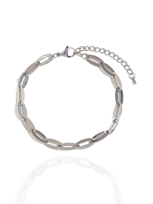 timeless jewellery, perfect gift for her, elegant anklet, dainty jewellery, simple anklet, fashion accessories, minimal anklet, pearl anklet, sleek jewellery, trendy jewellery, statement anklet, stylish anklet, cute anklet, dainty anklet, silver anklet, chain anklet
