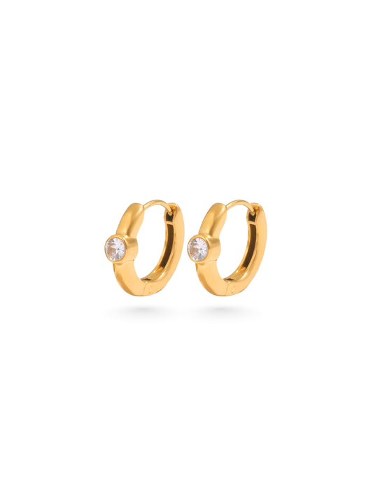gold earrings, minimalist design earrings, jewellery for occasions, gift idea for her, cute earrings, dainty earrings, elegant earrings, dainty earrings, cute earrings, simple earrings, earrings with stones, unique design earrings, stud earrings, huggie earrings, statement earrings, minimal stones, earrings with stones, square zircon earrings, zircon earrings, hoop earrings, drop earrings, gold hoops, classic hoop earrings