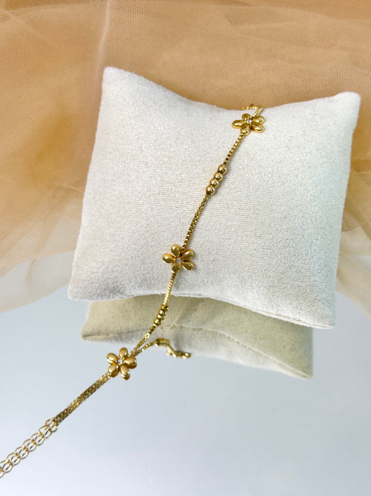 cute bracelet, dainty bracelet, delicate flower design bracelet, flower bracelet, gold bracelet, bracelet for summer