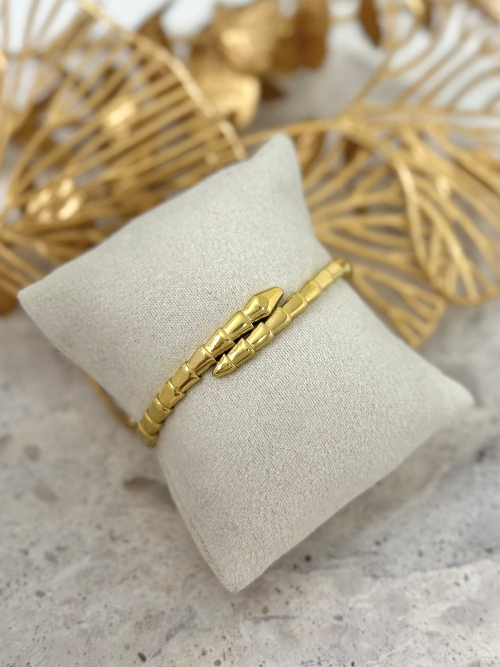 Ananta Bangle in Gold – MA's Glam Jewellery