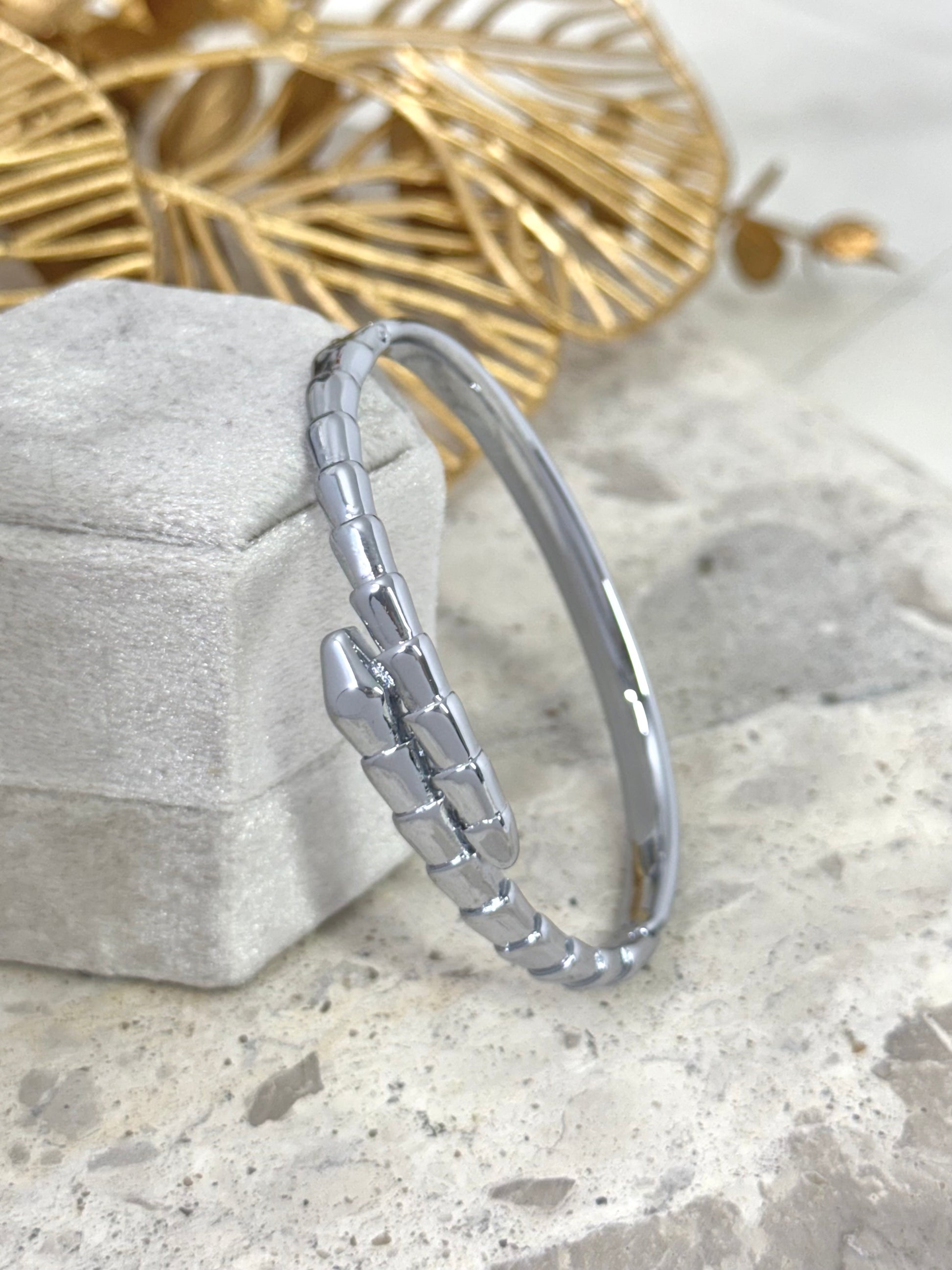 serpent bangle, snake  bangle, snake jewellery, serpent jewellery