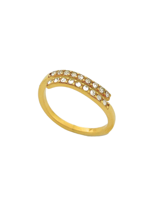 ring with stones design, simple ring, elegant ring, ring for any occasion