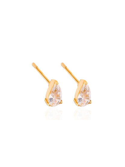 gold earrings, minimalist design earrings, jewellery for occasions, gift idea for her, cute earrings, dainty earrings, elegant earrings, dainty earrings, cute earrings, simple earrings, earrings with stones, unique design earrings, birthstone earrings, red earrings, diamond earrings, white earrings
