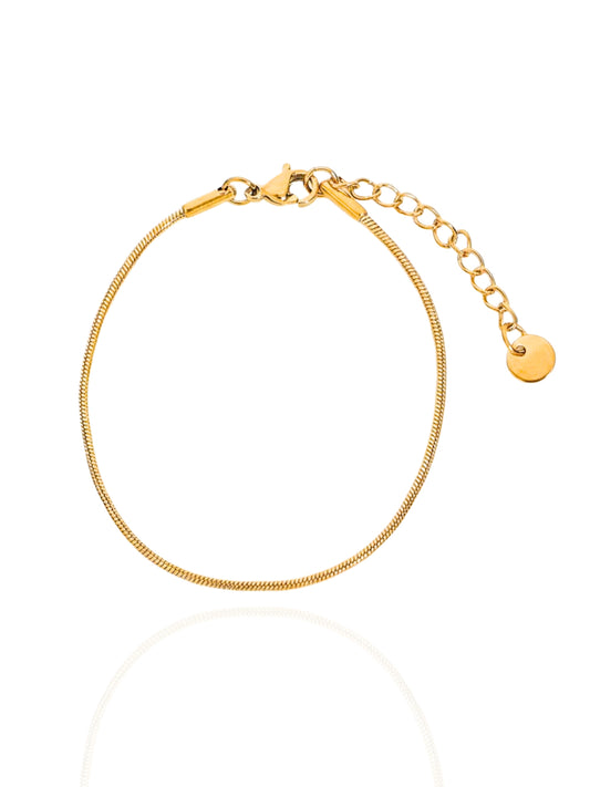timeless jewellery, perfect gift for her, elegant bracelet, charm bracelet, best gift for her, stylish gift, statement bracelet, versatile bracelet, bracelet Australia, gold bracelet, classic gold chain bracelet, simple bracelet, lucky charm bracelet, cute bracelet, lightweight bracelet, chain bracelet