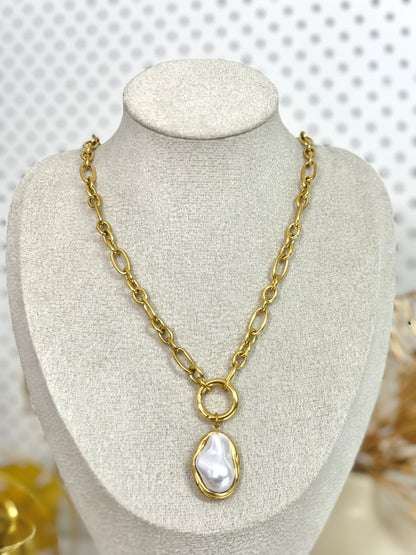 charm necklace, best gift for her, statement necklace, link chain necklace with pearl, link chain necklace, necklace with statement pendant, bold pendant