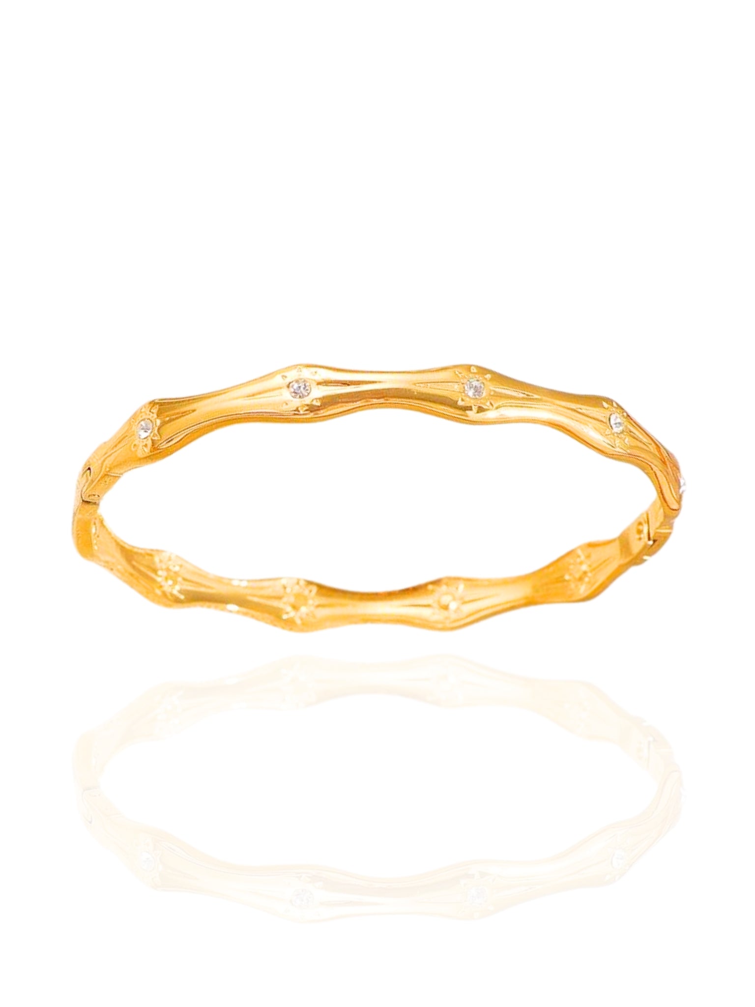 timeless jewellery, perfect gift for her, elegant jewellery, elegant bracelet, charm bracelet, dainty jewellery, simple jewellery,  fashion accessories, sleek jewellery, trendy jewellery, lightweight bangle, stylish jewellery, simple bangle, classic gold bangle, bangle with stones, heart design bangle, best gift for her, classic gold chain bangle, stylish gift, statement bracelet, versatile bracelet, bracelet Australia, gold bracelet, gold bangle