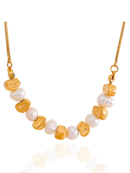 gold necklace, timeless jewellery, perfect gift for her, elegant necklace, charm necklace, best gift for her, classic gold chain necklace, stylish gift, statement necklace, versatile necklace, necklace Australia, link chain necklace, interlocking pendant necklace, y-shaped necklace, necklace with stone pendant, necklace with bold pendant, pendant with stones, necklace with gem pendant, necklace with colored stone pendant, gem necklace, fresh water pearl necklace, pearl necklace