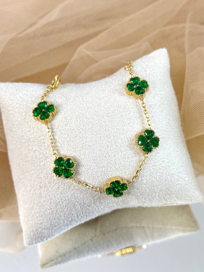 cute clover bracelet, small green clover bracelet, shiny clover, green sparkle, coloured bracelet