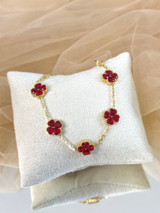 cute clover bracelet, small red clover bracelet, shiny clover, red sparkle, coloured bracelet