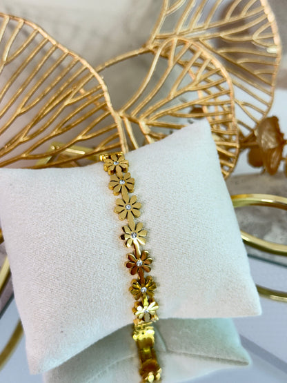 timeless jewellery, perfect gift for her, elegant jewellery, dainty jewellery, simple jewellery, classic gold bangle, fashion accessories, sleek jewellery, trendy jewellery, lightweight bangle, stylish jewellery, simple bangle, flower bangle, intricate design bangle, flower bangle
