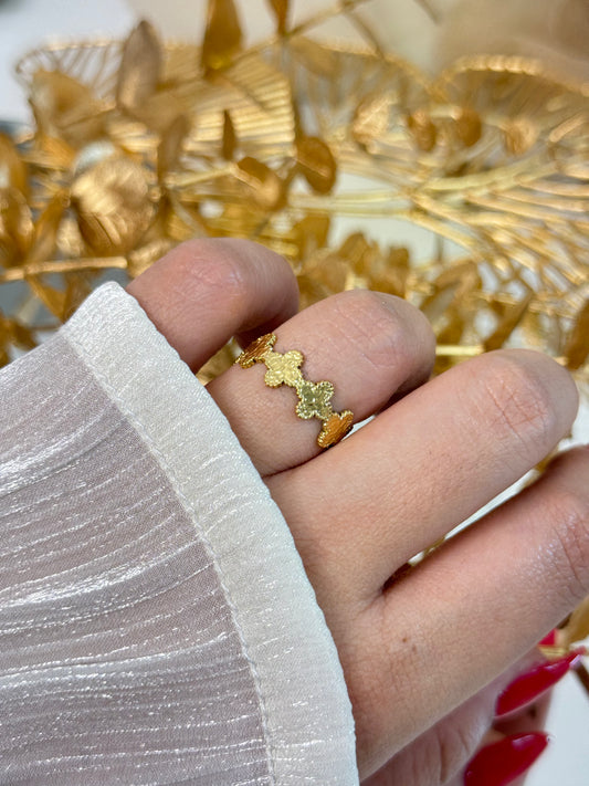 timeless jewellery, perfect gift for her, elegant jewellery, dainty jewellery, simple jewellery, classic gold ring, fashion accessories, sleek jewellery, trendy jewellery, lightweight ring, stylish jewellery, simple ring

