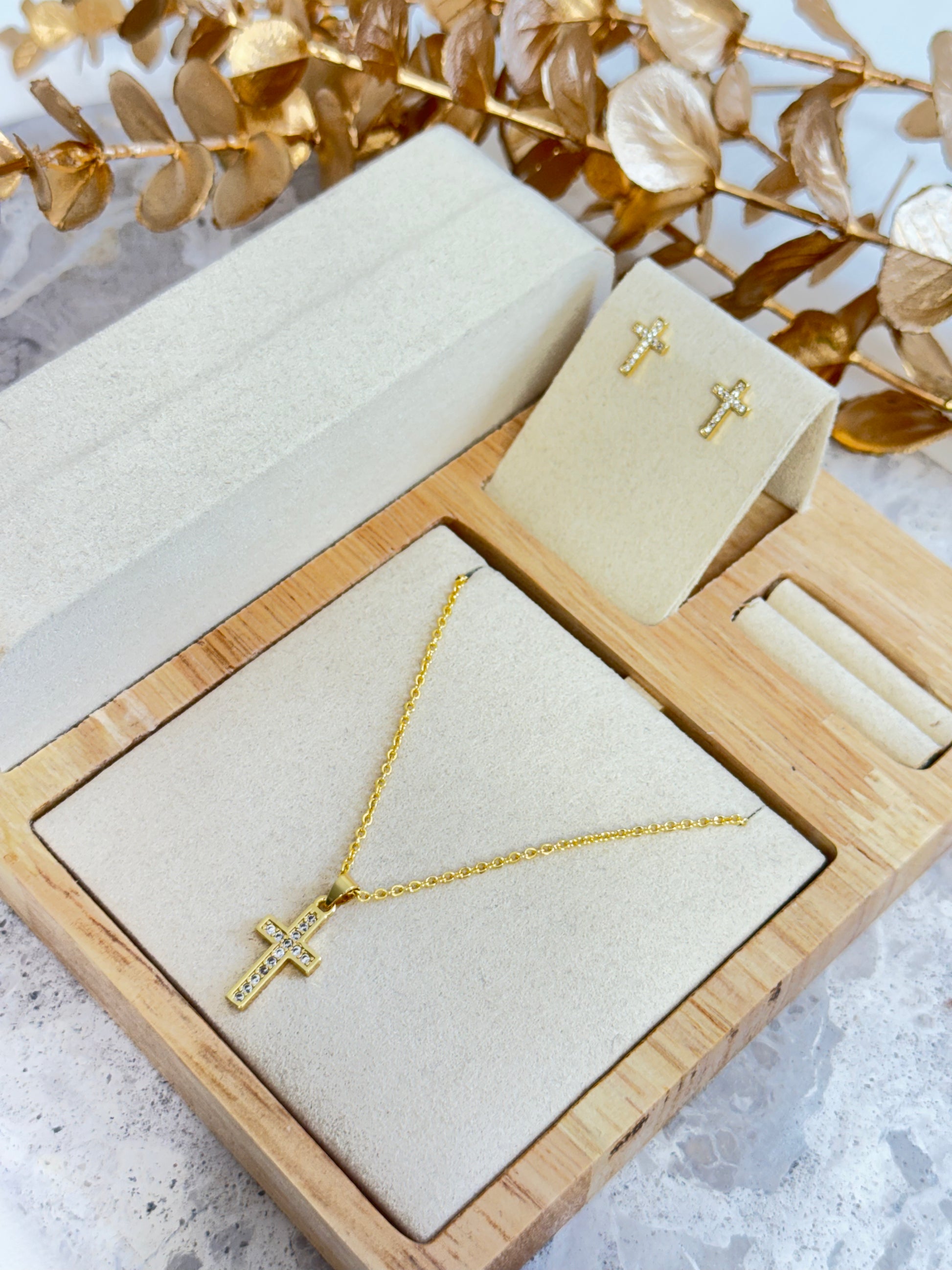 Timeless jewellery, Simple_Necklace_Perfect_Gift_for_Her_Elegant_Necklace_Dainty_Jewelry_Classic_Gold_Chain_Fashion_Accessories_Sleek_Necklace_Trendy_Jewellery_Lightweight_Chain_Stylish_Gift_Idea_Statement_Necklace_Modern_Jewellery_Versatile necklace

cross necklace, cross earrings, faith earring, faith necklace,