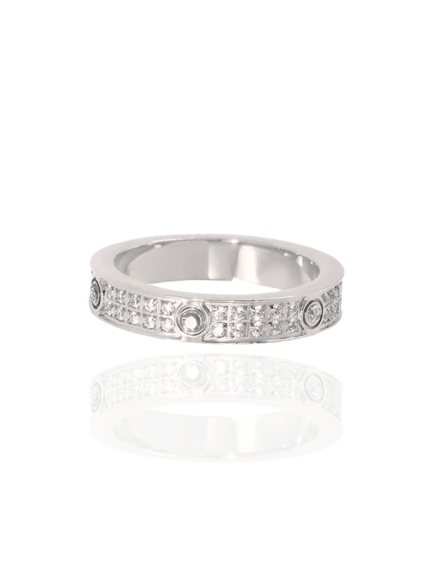 timeless jewellery, perfect gift for her, elegant jewellery, dainty jewellery, simple jewellery, fashion accessories, sleek jewellery, trendy jewellery, lightweight ring, stylish jewellery, simple ring, statement ring, ring Australia, ring with stones, classic silver ring, silver ring