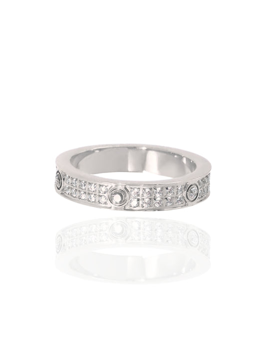 timeless jewellery, perfect gift for her, elegant jewellery, dainty jewellery, simple jewellery, fashion accessories, sleek jewellery, trendy jewellery, lightweight ring, stylish jewellery, simple ring, statement ring, ring Australia, ring with stones, classic silver ring, silver ring
