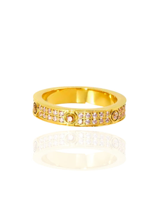 timeless jewellery, perfect gift for her, elegant jewellery, dainty jewellery, simple jewellery, fashion accessories, sleek jewellery, trendy jewellery, lightweight ring, stylish jewellery, simple ring, statement ring, ring Australia, ring with stones, classic gold ring, gold ring