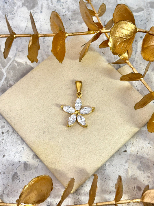 white flower pendant, flower pendant, cute pendant, stone pendant, australia pendant, daisy pendant