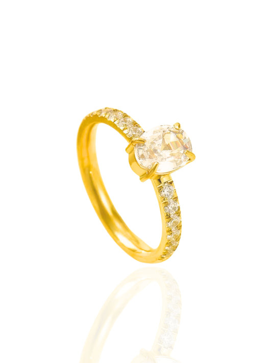 
timeless jewellery, perfect gift for her, elegant jewellery, dainty jewellery, simple jewellery, fashion accessories, sleek jewellery, trendy jewellery, lightweight ring, stylish jewellery, simple ring, statement ring, ring Australia, ring with stones, classic gold ring, gold ring
