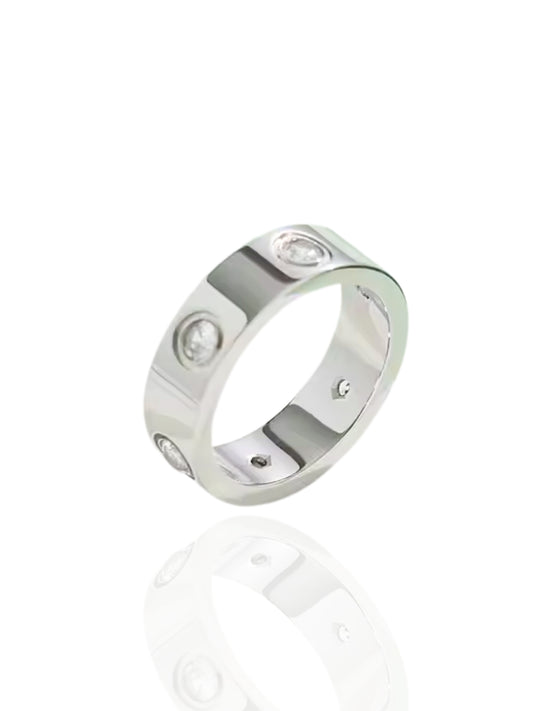 timeless jewellery, perfect gift for her, elegant jewellery, dainty jewellery, simple jewellery, fashion accessories, sleek jewellery, trendy jewellery, lightweight ring, stylish jewellery, simple ring, statement ring, ring Australia, ring with stones, classic silver ring, silver ring