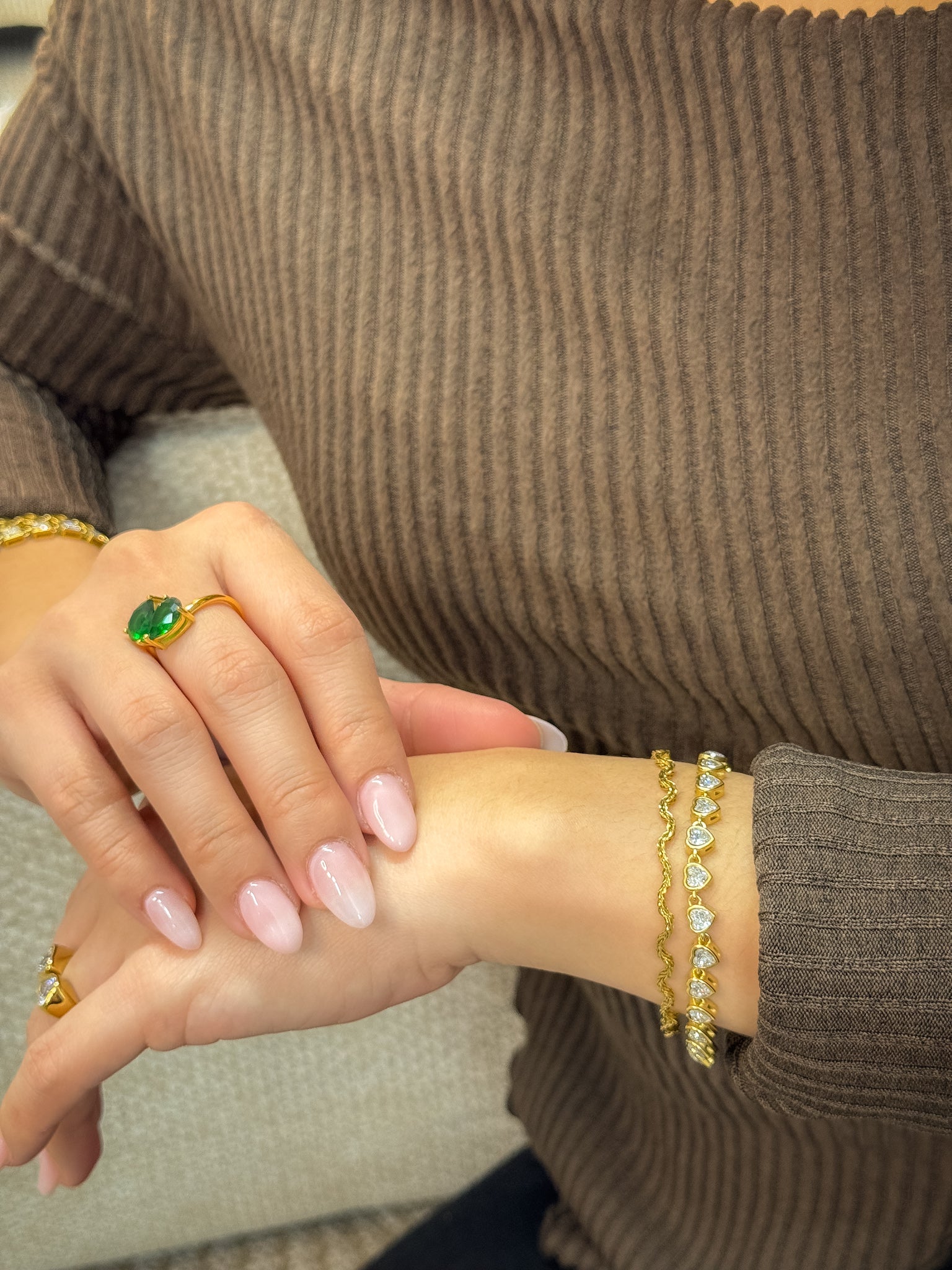 gold bracelet, minimalist, formal wear, jewellery for occasion, gift idea for her, cute bracelet, dainty bracelet, elegant bracelet, dainty, unique bracelet, chain bracelet, wave chain