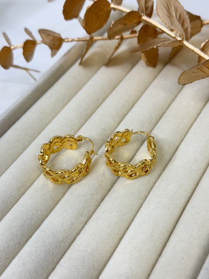 hoop earrings, gold earrings, small gold earrings. earrings australia, affordable earrings, cheap earrings, waterproof earrings, simple earrings

