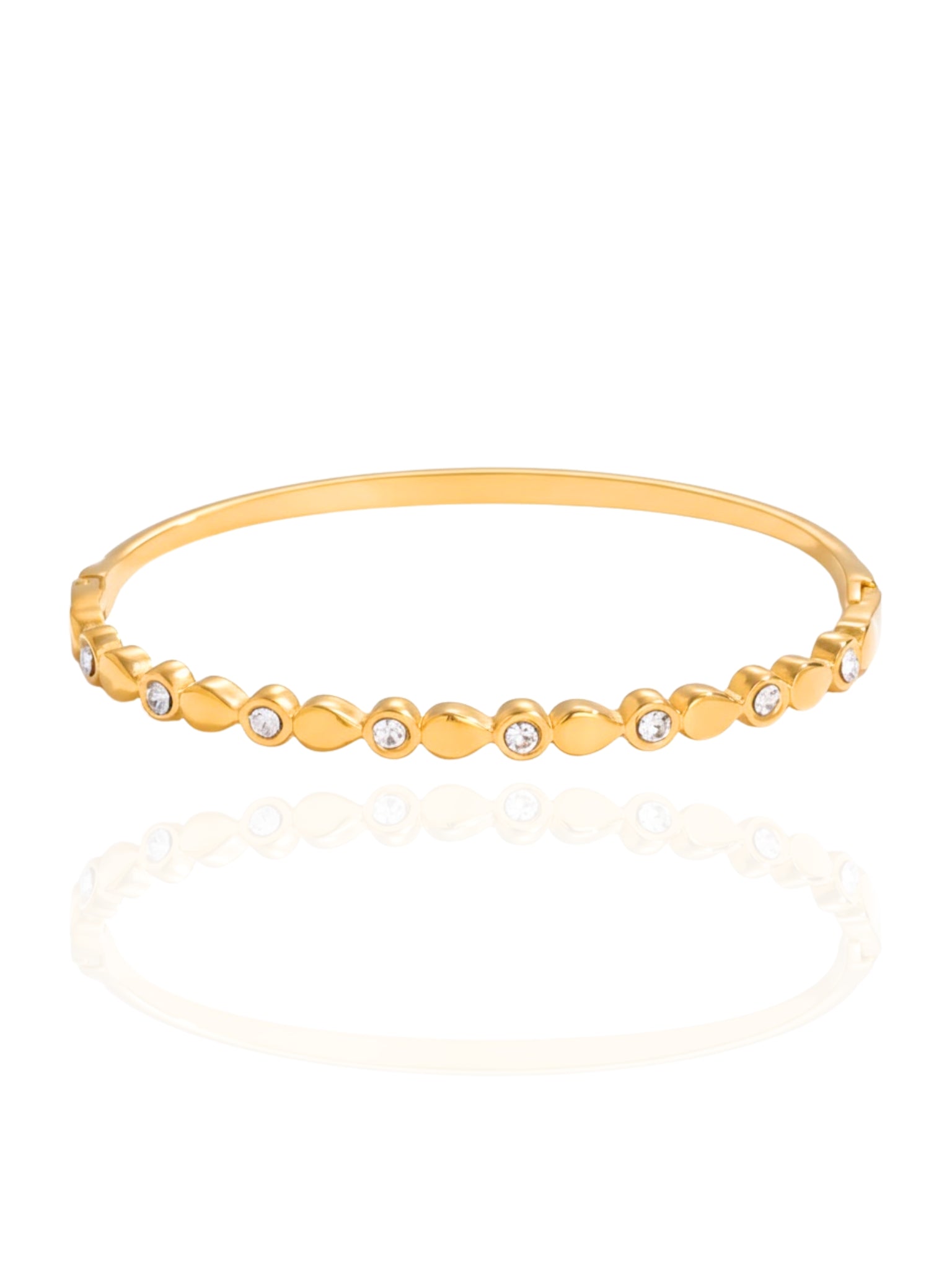 timeless jewellery, perfect gift for her, elegant jewellery, elegant bracelet, simple jewellery,  fashion accessories, sleek jewellery, trendy jewellery, lightweight bangle, stylish jewellery, simple bangle, classic gold bangle, bangle with stones, heart design bangle, best gift for her, classic gold chain bangle, stylish gift, statement bracelet, versatile bracelet, bracelet Australia, gold bracelet, gold bangle, elegant bangle, classic bangle, bangle for any outfit, lightweight bracelet