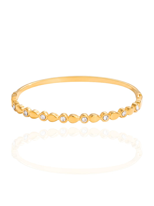 timeless jewellery, perfect gift for her, elegant jewellery, elegant bracelet, simple jewellery,  fashion accessories, sleek jewellery, trendy jewellery, lightweight bangle, stylish jewellery, simple bangle, classic gold bangle, bangle with stones, heart design bangle, best gift for her, classic gold chain bangle, stylish gift, statement bracelet, versatile bracelet, bracelet Australia, gold bracelet, gold bangle, elegant bangle, classic bangle, bangle for any outfit, lightweight bracelet