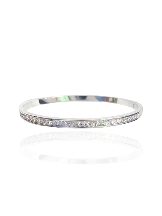 timeless jewellery, perfect gift for her, elegant jewellery, silver bracelet, charm bracelet, dainty jewellery, simple jewellery,  fashion accessories, sleek jewellery, trendy jewellery, lightweight bangle, stylish jewellery, simple bangle, classic gold bangle, bangle with stones, heart design bangle, classic bangle, intricate design bangle, perfect gift for her, best gift for her, classic gold chain bangle, stylish gift, statement bracelet, versatile bracelet, bracelet Australia