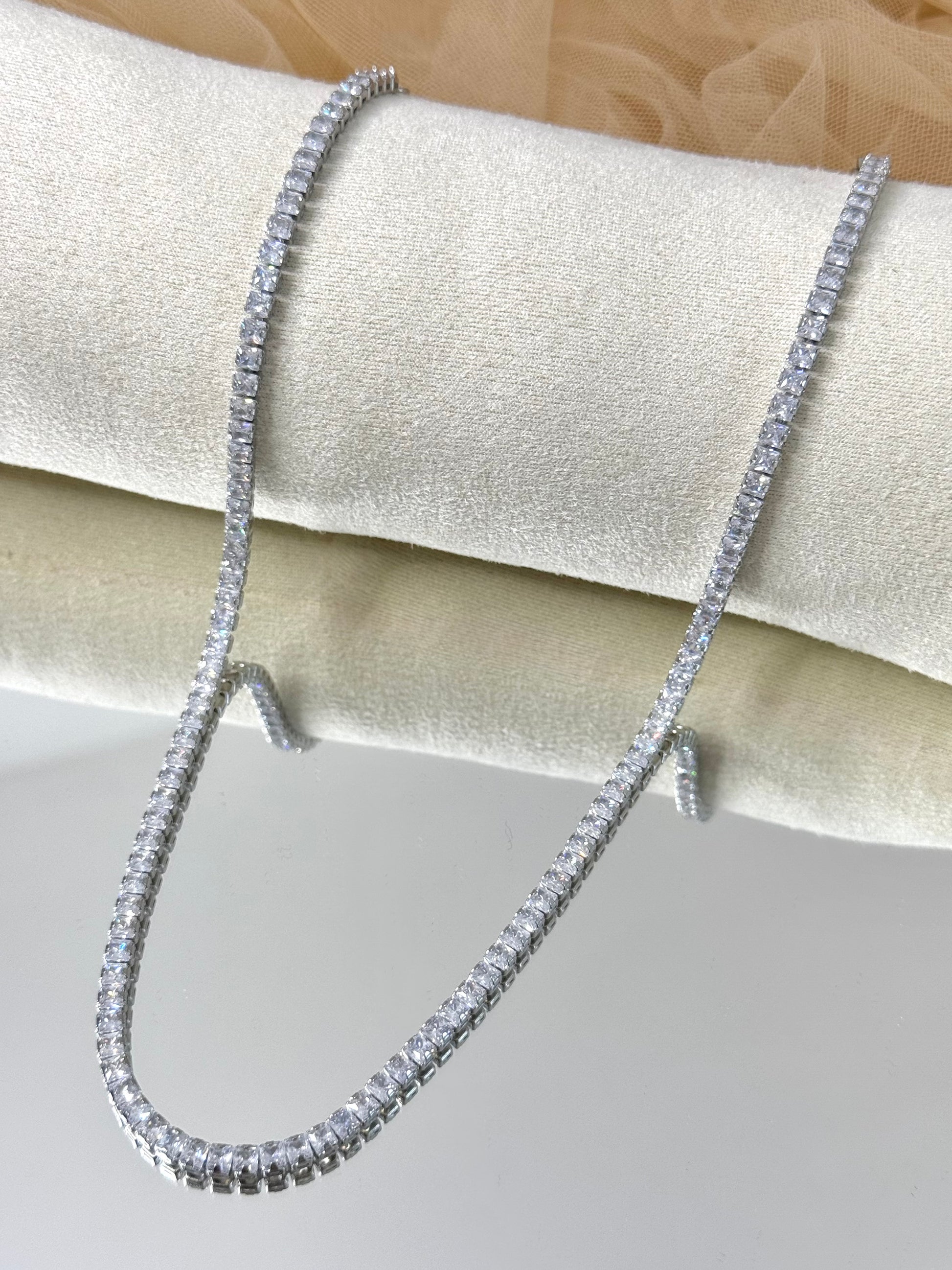 tennis chain, tennis jewellery, heap tennis necklace, affordable jewellery, tennis jewellery australia, silver necklace, silver accessory, fashion necklace