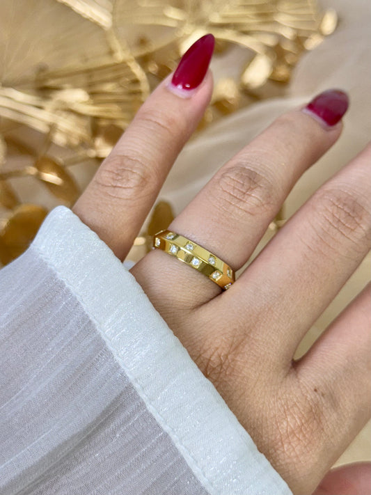 gold ring, cute ring, minimal ring, ring with stone, simple ring, ring with embedded stone