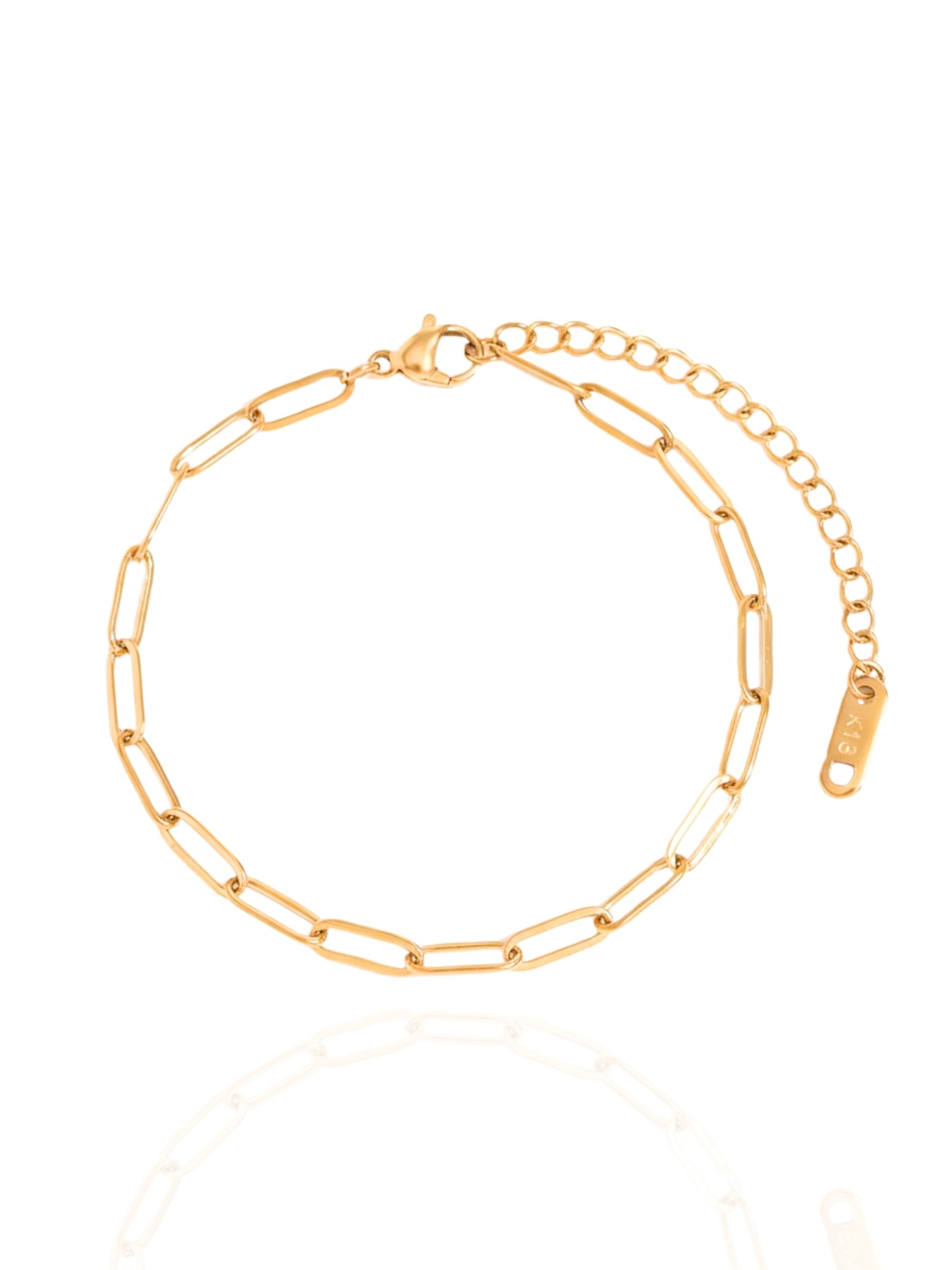 timeless jewellery, perfect gift for her, elegant bracelet, charm bracelet, best gift for her, stylish gift, statement bracelet, versatile bracelet, bracelet Australia, gold bracelet, classic gold chain bracelet, simple bracelet, lucky charm bracelet, cute bracelet, lightweight bracelet, chain bracelet, statement bracelet, link chain bracelet