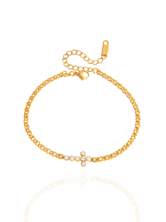 timeless jewellery, perfect gift for her, elegant bracelet, charm bracelet, best gift for her, stylish gift, statement bracelet, versatile bracelet, bracelet Australia, gold bracelet, classic gold chain bracelet, simple bracelet, lucky charm bracelet, cute bracelet, lightweight bracelet, chain bracelet, statement bracelet, bracelet with minimal stones, sparkling bracelet, bracelet with cross design