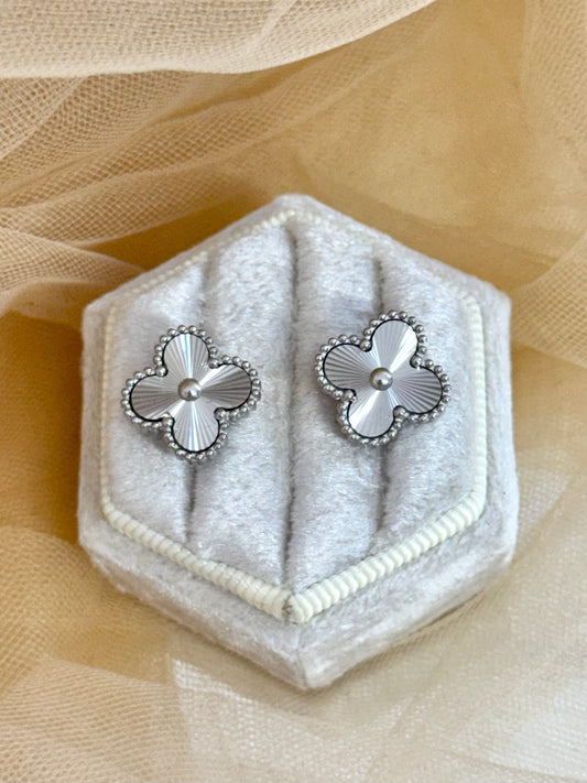 stud clover, clover earrings, premium clover earring, silver clover earrings