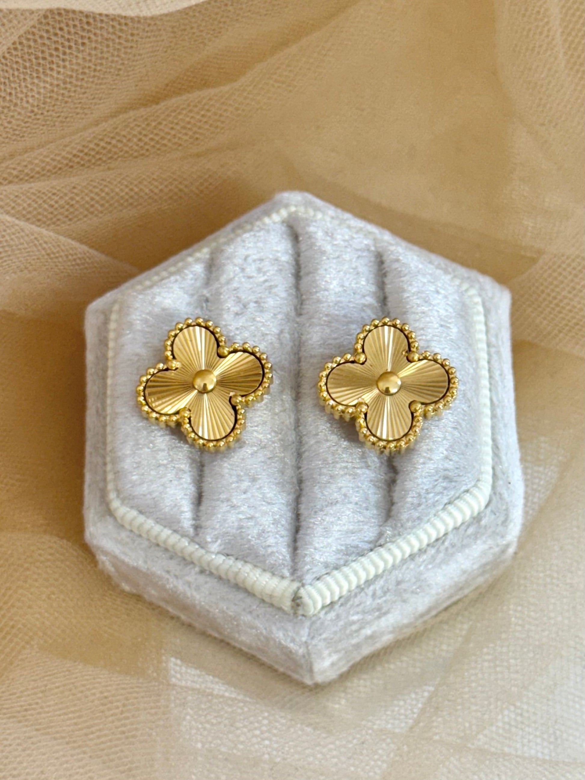 stud clover, clover earrings, premium clover earring