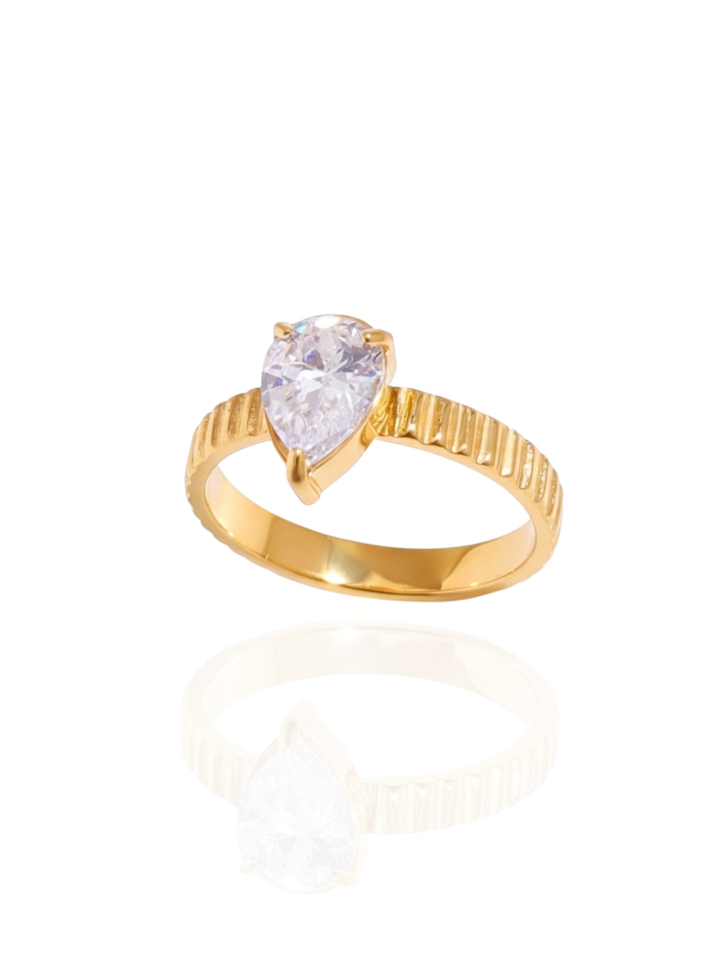 timeless jewellery, perfect gift for her, elegant jewellery, dainty jewellery, simple jewellery, fashion accessories, sleek jewellery, trendy jewellery, lightweight ring, stylish jewellery, simple ring, statement ring, ring Australia, heart design ring, ring with stones, classic gold ring, gold ring, chunky ring, simple ring, croissant ring design, twisted design ring, ring with accent stone
