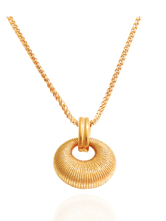 gold necklace, timeless jewellery, perfect gift for her, elegant necklace, charm necklace, best gift for her, classic gold chain necklace, stylish gift, statement necklace, versatile necklace, necklace Australia, link chain necklace, interlocking pendant necklace, y-shaped necklace, necklace with stone pendant, necklace with bold pendant, pendant with stones, necklace with gem pendant, necklace with colored stone pendant, gem necklace, bold pendant necklace