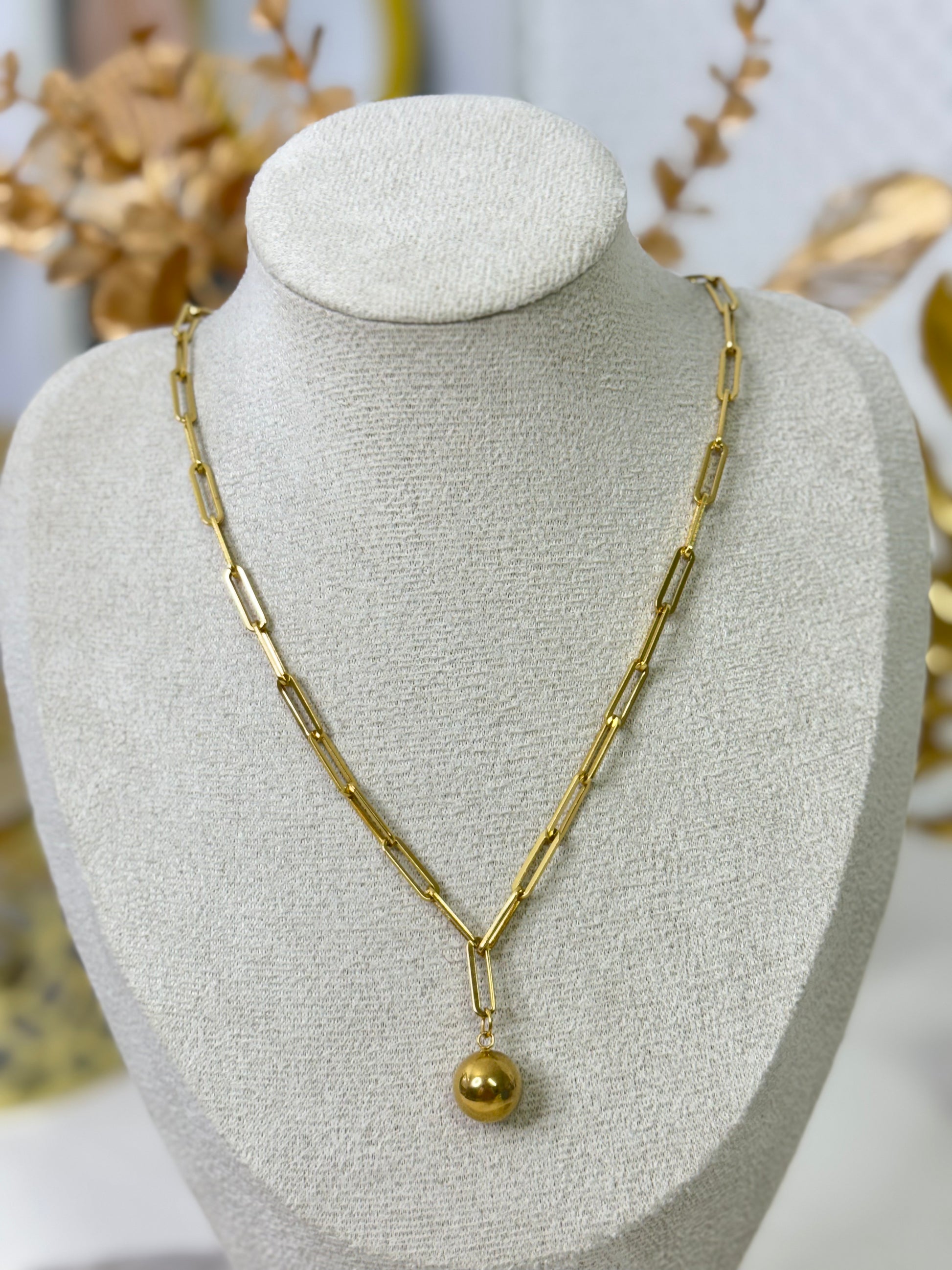 Timeless jewellery, Simple_Necklace_Perfect_Gift_for_Her_Elegant_Necklace_Dainty_Jewelry_Classic_Gold_Chain_Fashion_Accessories_Sleek_Necklace_Trendy_Jewellery_Lightweight_Chain_Stylish_Gift_Idea_Statement_Necklace_Modern_Jewellery_Versatile necklace

linked chain necklace, ball necklace