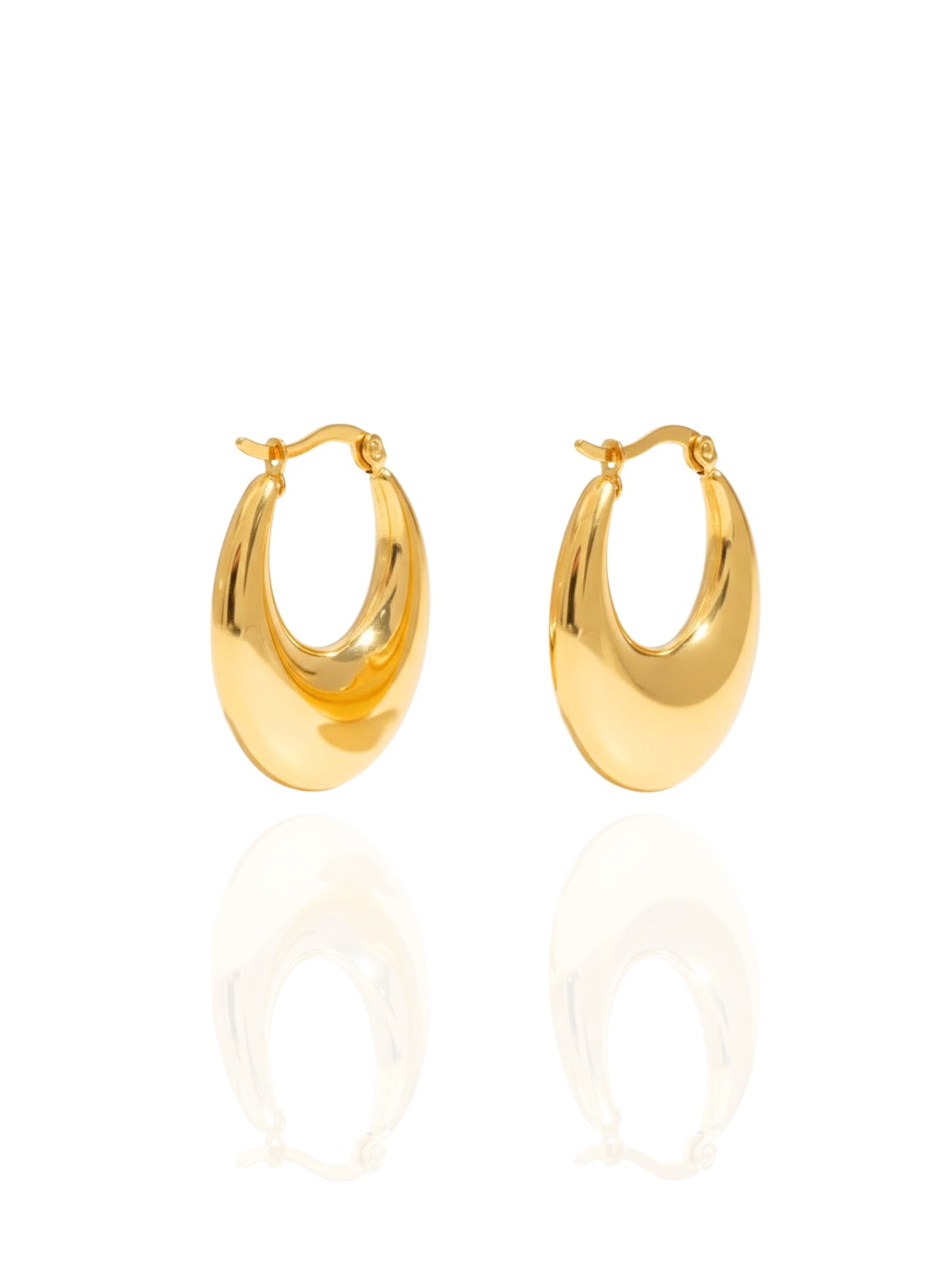 cc earrings, u-shaped earrings, classic earrings, classic gold hoops, hoop earrings, huggie earrings, versatile earrings