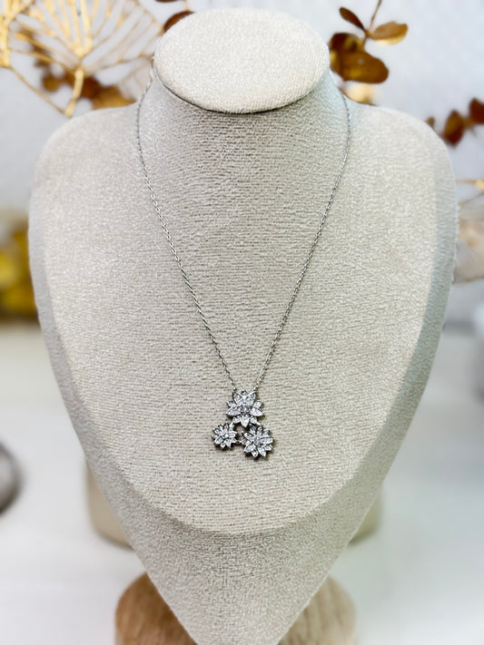 Timeless Jewellery, Simple Necklace, Perfect Gift for Her
Elegant Necklace, Dainty Jewelry, Classic Silver Chain, Fashion Accessories
Sleek Necklace, Trendy Jewellery, Lightweight Chain, Stylish Gift Idea
Statement Necklace, Modern Jewellery, Versatile Chain, Women's Fashion Necklace
Luxury Necklace, Hypoallergenic Jewellery, Durable Chain, Non-Tarnish Necklace
Chic Necklace, Birthday Gift, Anniversary Jewellery, Must-Have Accessory