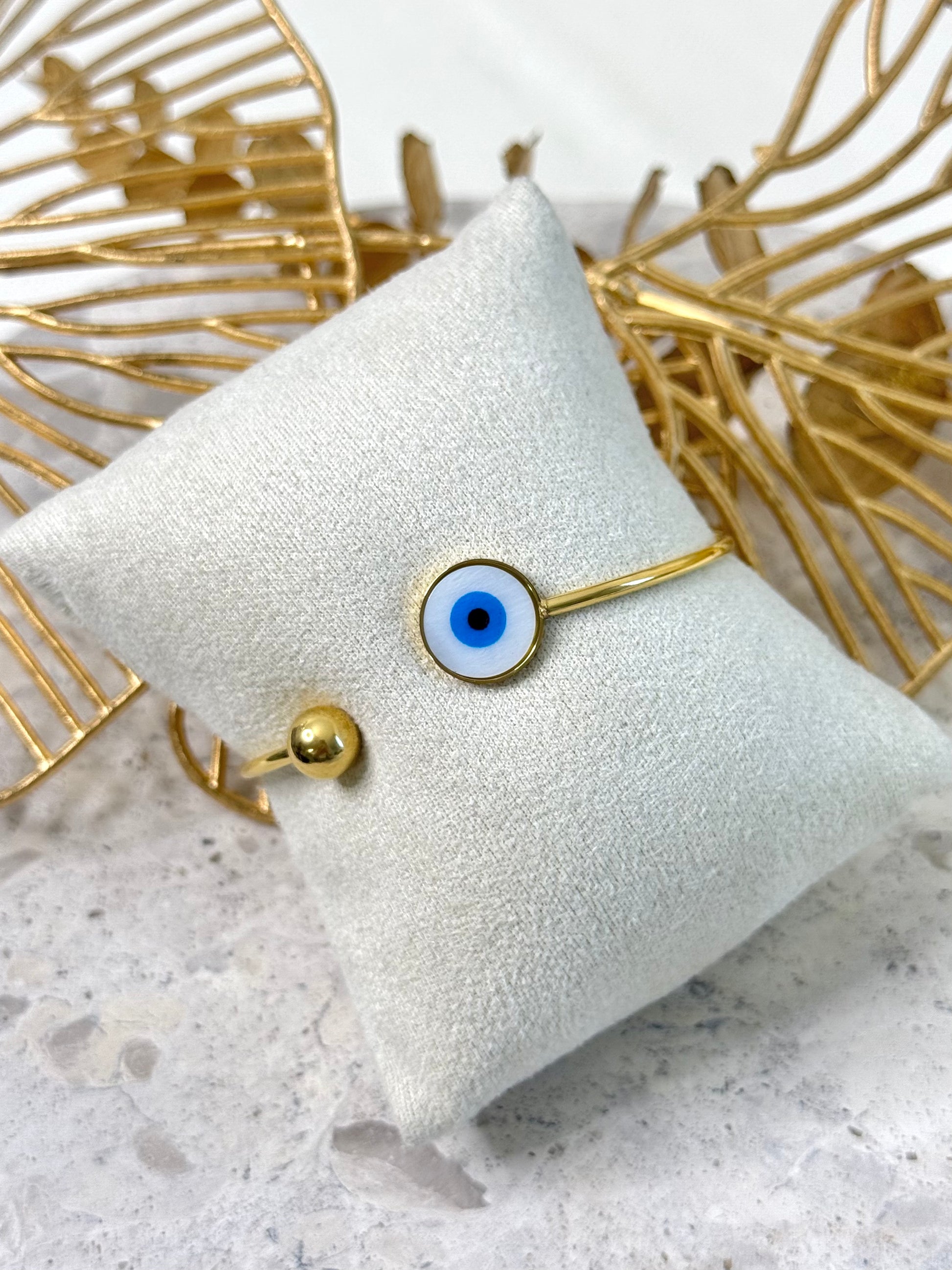 gold bangle, evil eye bangle, unique design bangle, australia bangle, open-ended bangle, versatile bangle