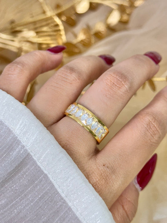 gold ring, cute ring, minimal ring, ring with stone, simple ring, ring with embedded stone