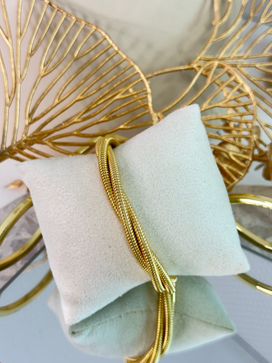 timeless jewellery, perfect gift for her, elegant jewellery, dainty jewellery, simple jewellery, classic gold bangle, fashion accessories, sleek jewellery, trendy jewellery, lightweight bangle, stylish jewellery, simple bangle, flower bangle, intricate design bangle, twisted bangle
