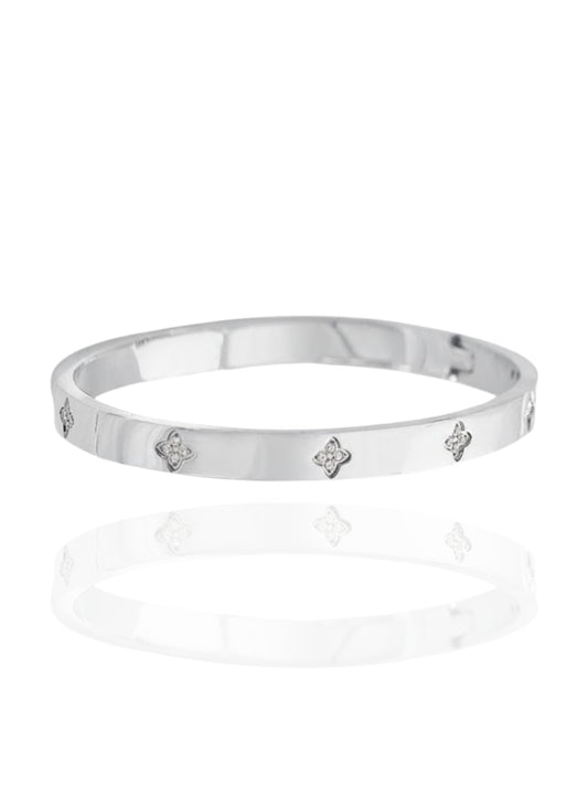 timeless jewellery, perfect gift for her, elegant jewellery, elegant bracelet, charm bracelet, dainty jewellery, simple jewellery,  fashion accessories, sleek jewellery, trendy jewellery, lightweight bangle, stylish jewellery, simple bangle, bangle with stones, heart design bangle, flower bangle, intricate design bangle, perfect gift for her, best gift for her, classic gold chain bangle, stylish gift, statement bracelet, versatile bracelet, bracelet Australia, gold bracelet, silver bangle