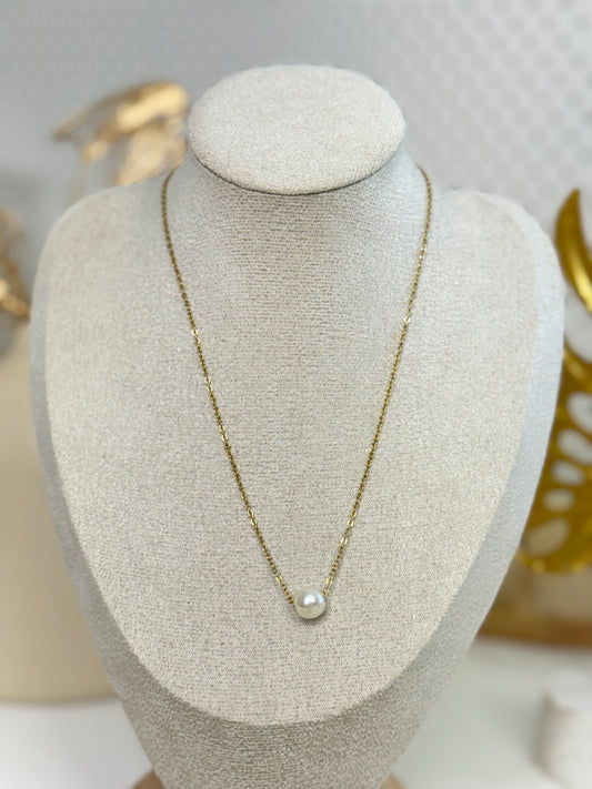 Timeless jewellery, Simple_Necklace_Perfect_Gift_for_Her_Elegant_Necklace_Dainty_Jewelry_Classic_Gold_Chain_Fashion_Accessories_Sleek_Necklace_Trendy_Jewellery_Lightweight_Chain_Stylish_Gift_Idea_Statement_Necklace_Modern_Jewellery_Versatile necklace, pearl necklace, one-piece pearl necklace, single pearl necklace, gold necklace with pearl pendant