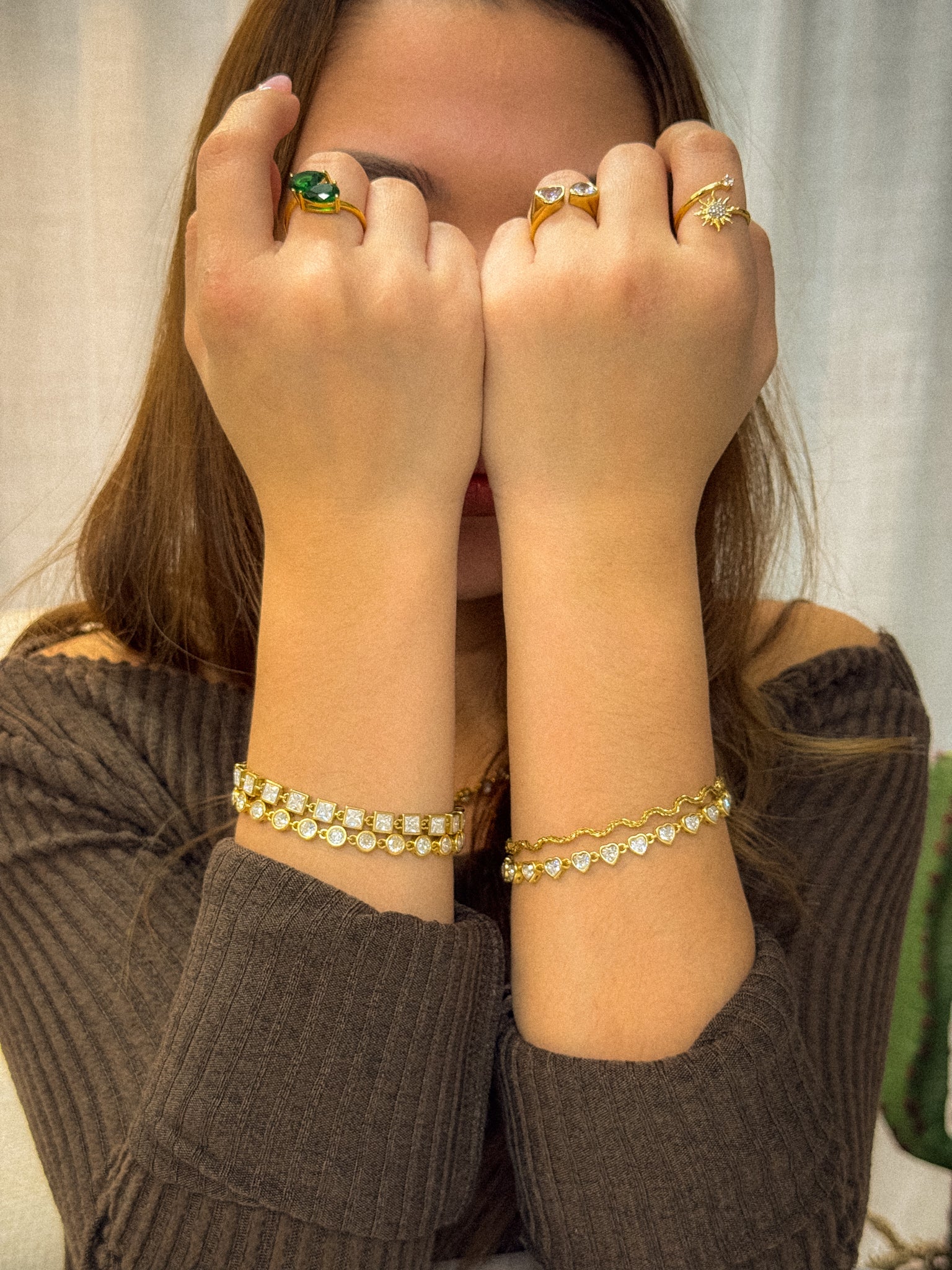 gold bracelet, minimalist, formal wear, jewellery for occasion, gift idea for her, cute bracelet, dainty bracelet, elegant bracelet, dainty, unique bracelet, chain bracelet, wave chain